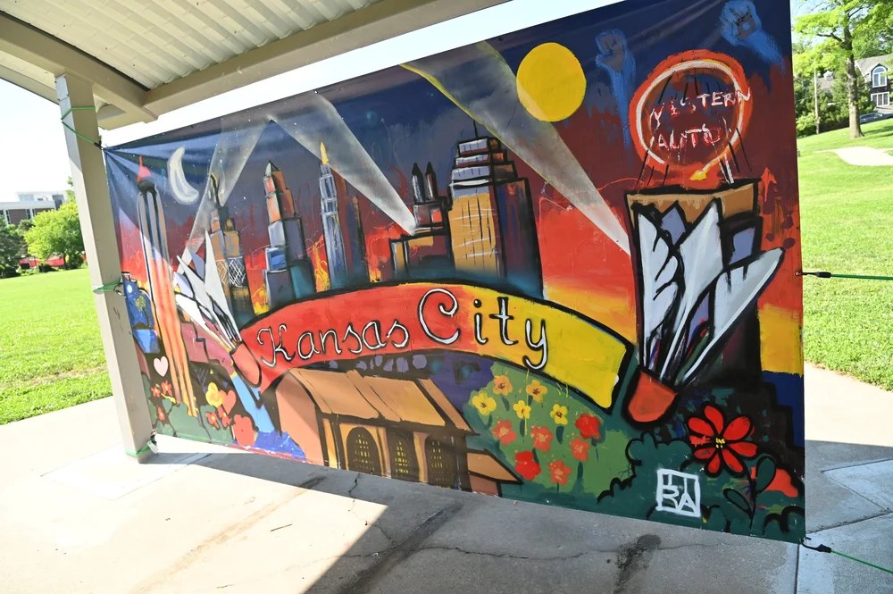 Illustrative photo: Kansas City International Flag Mural Restoration