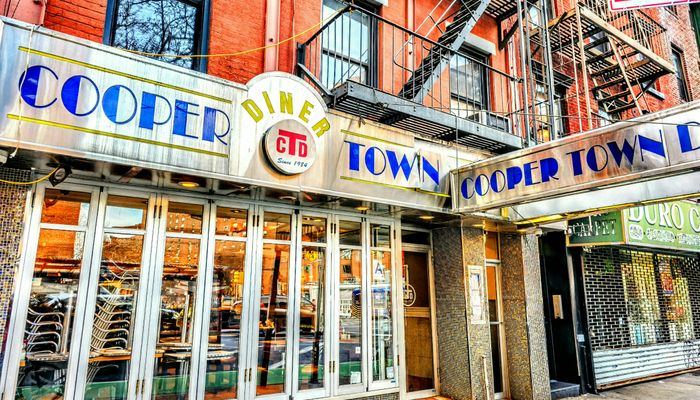 Illustrative photo: Jamie Irvine Scottish fans Cooper Town Diner New York
